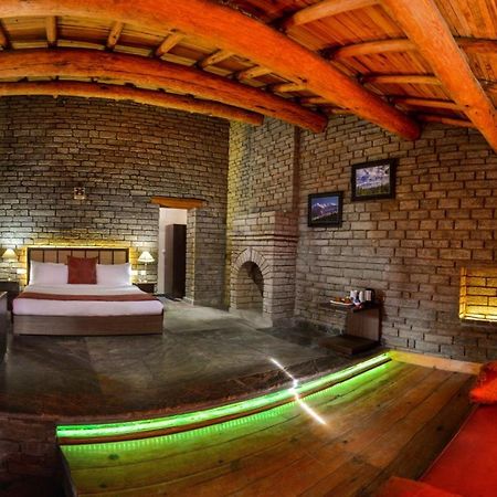 Imperial Heights Hotel Almora Exterior photo