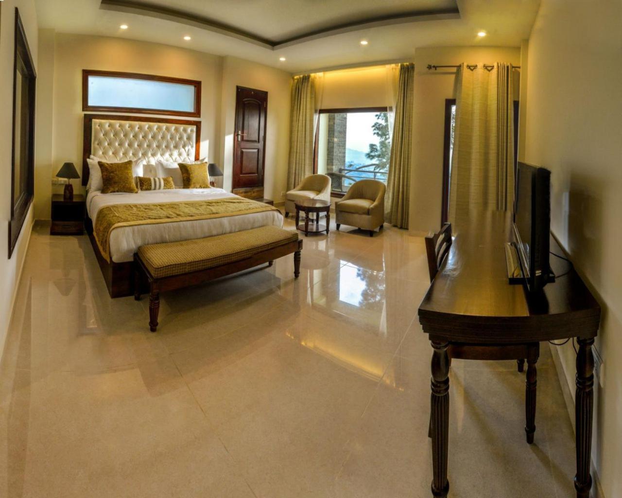 Imperial Heights Hotel Almora Exterior photo